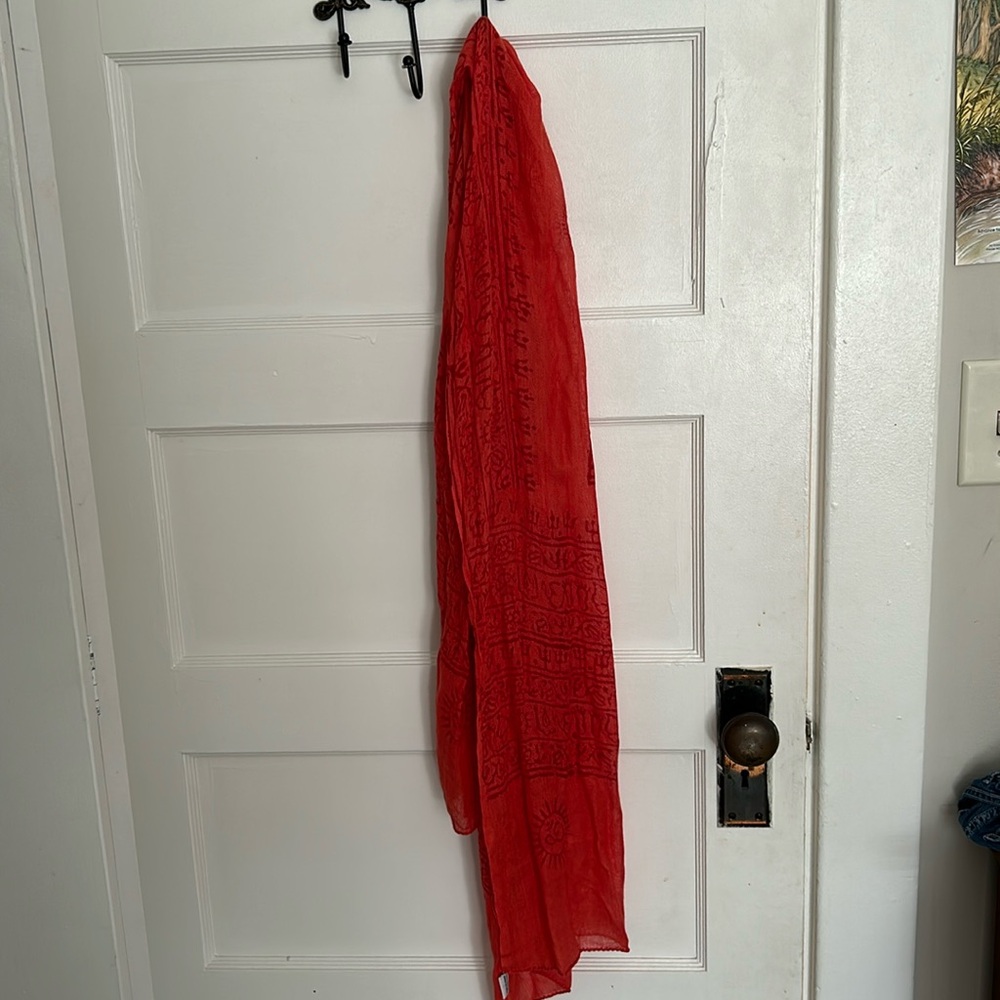 Om scarf